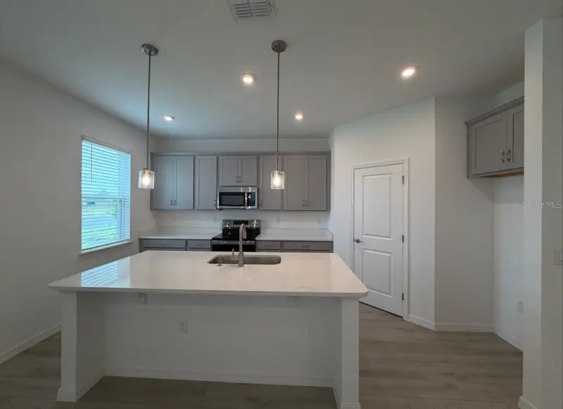 5686 Stockade Blvd, FL