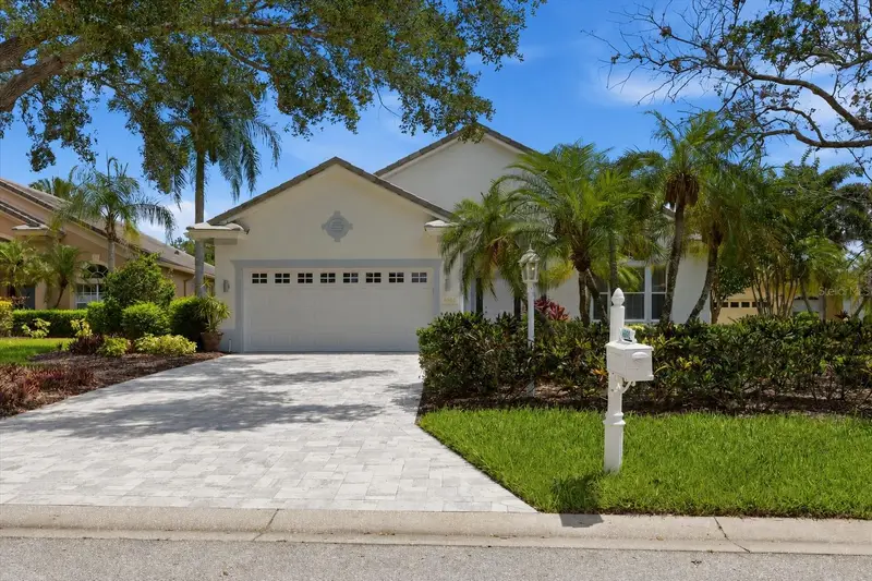 6602 Virginia Xing, FL