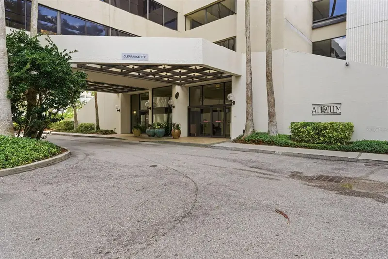 2413 Bayshore Blvd #1004, FL