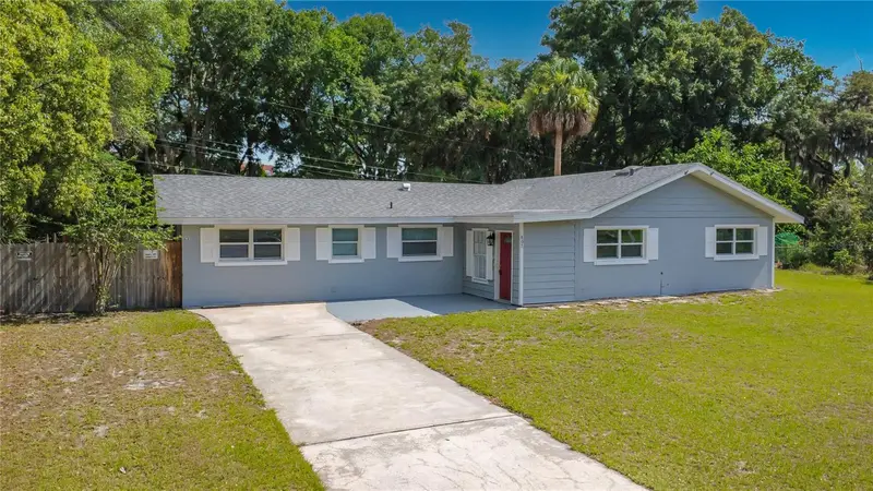 807 Cherokee Cir, FL