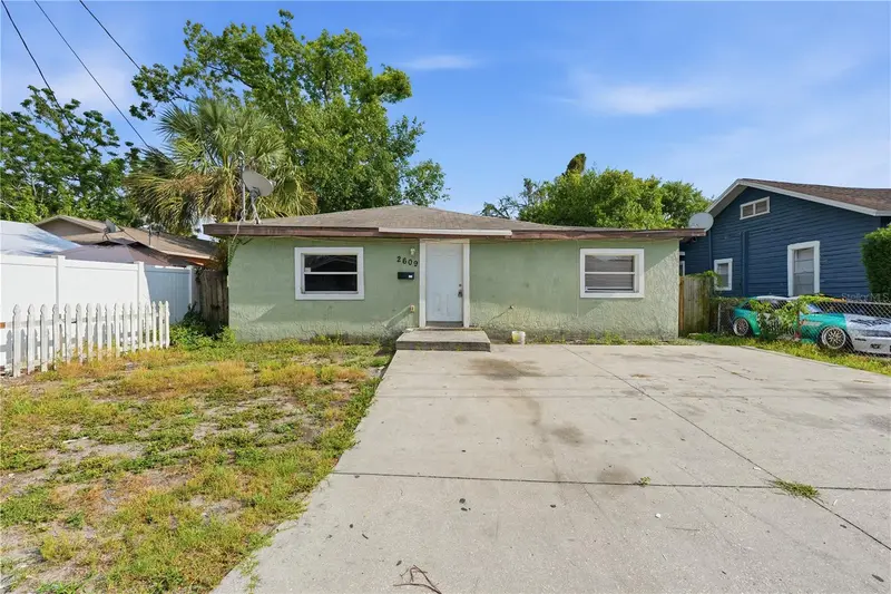 2609 E 28th Ave, FL