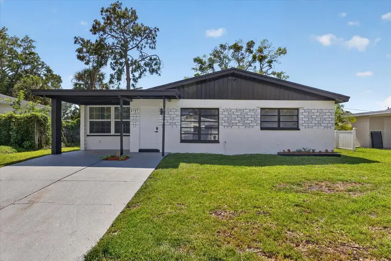 6707 Del Prado Ter, FL
