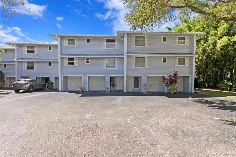 4863 W Flamingo Rd #2, FL