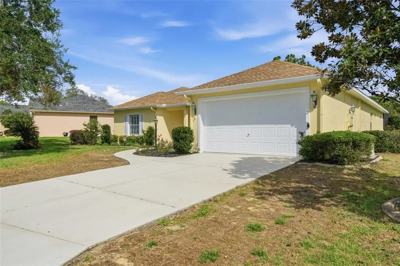 39 W Amalfi Ct, FL