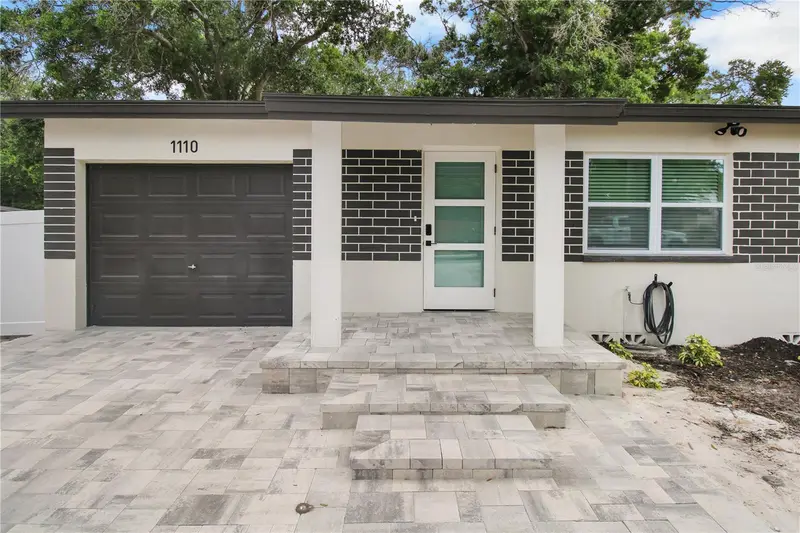 1110 1st Ave Nw, FL