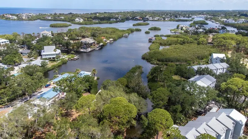 530 Ryans Woods Ln, FL