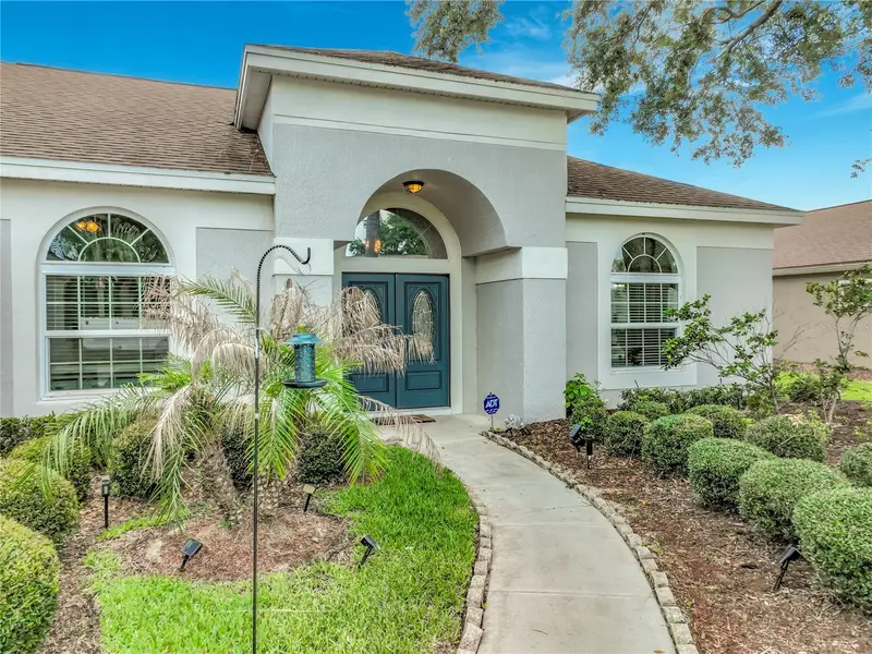 909 Grovesmere Loop, FL