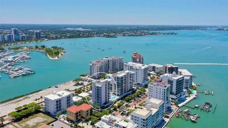 253 Golden Gate Pt #401, FL