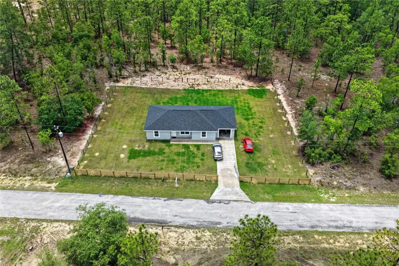 452 Nw Crocus Ln, FL