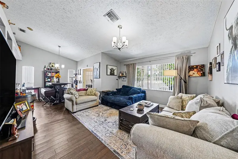 803 High Point Ct, FL
