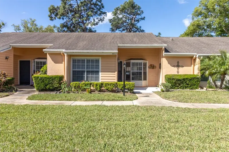 4817 Grist Mill Cir #4817, FL