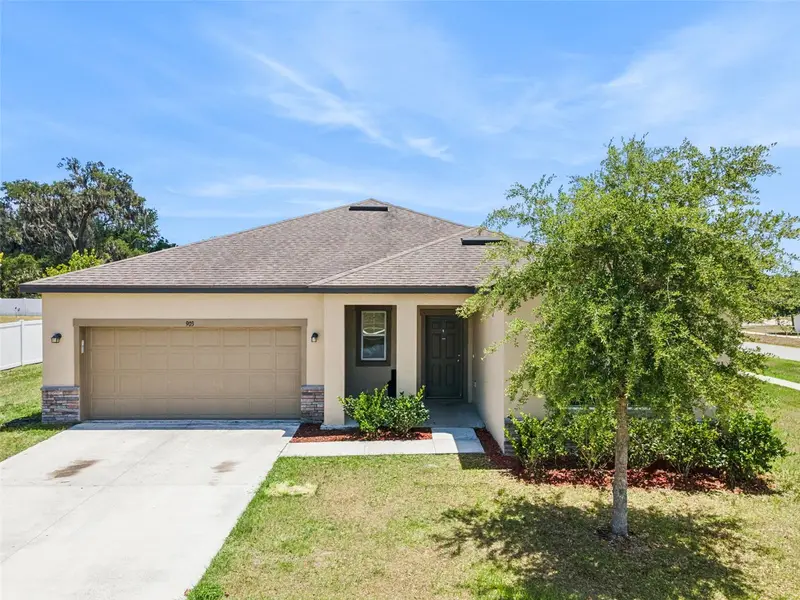 903 Shimmering Oaks Ln, FL