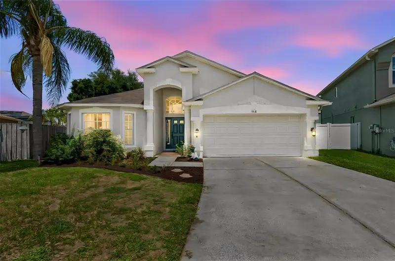 3318 Clover Blossom Circle, FL