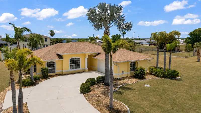 18075 Petoskey Cir, FL