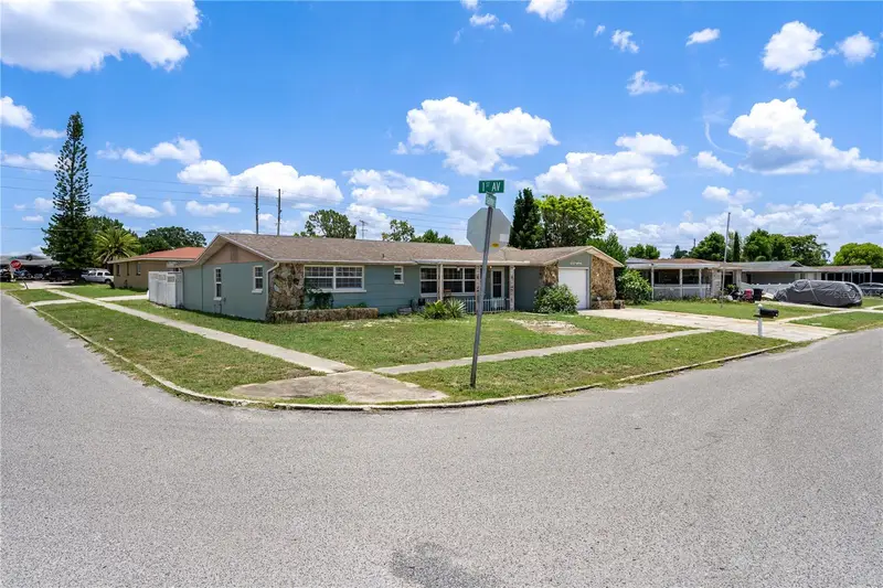 4934 Daphne St, FL