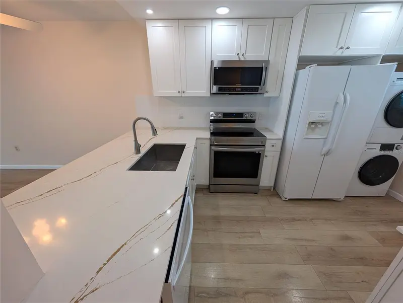 18304 Gulf Blvd #406, FL
