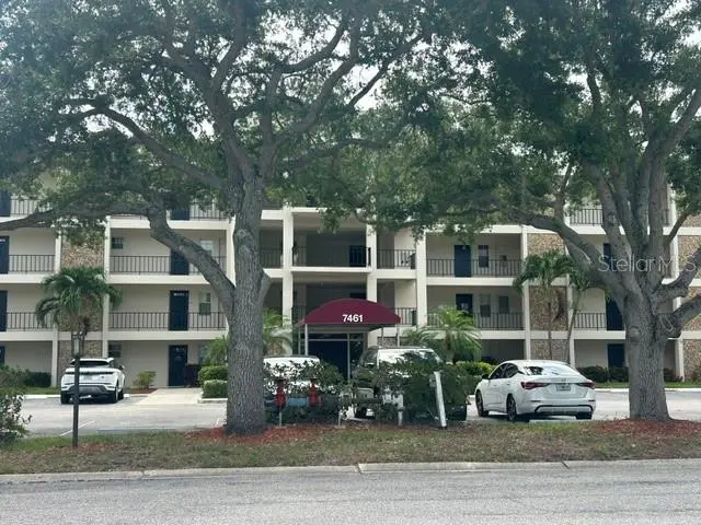 7461 W Country Club Dr N #402, FL