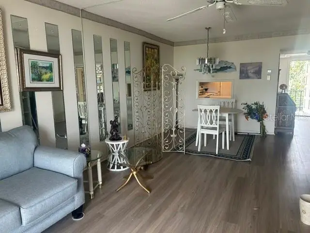 7461 W Country Club Dr N #402, FL