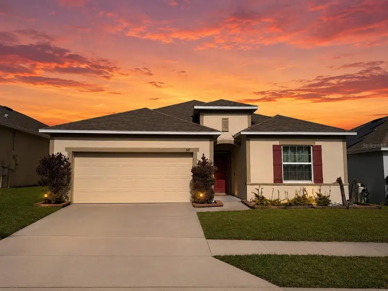 507 Pinecrest Loop, FL