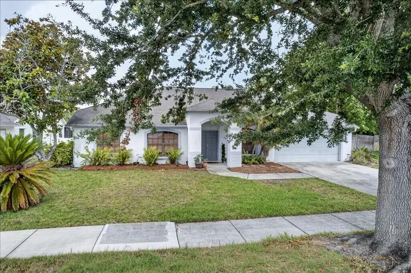 5068 Alamanda Dr, FL