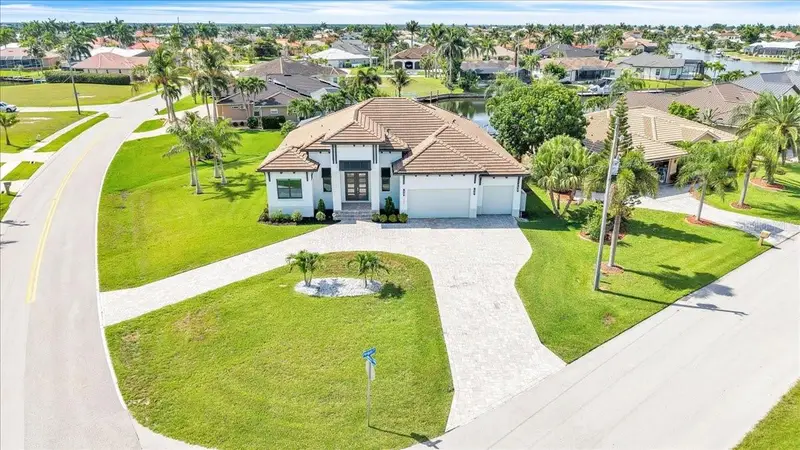 1323 Penguin Ct, FL