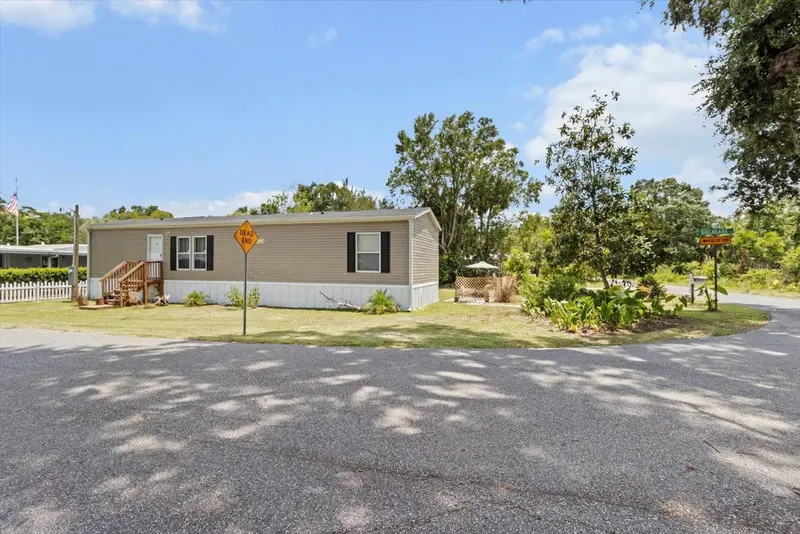 609 S Redbud Ter, FL