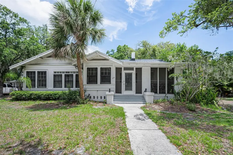 228 President St, FL
