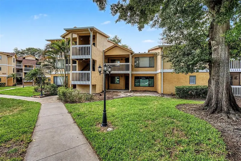 1550 S Belcher Rd #525, FL