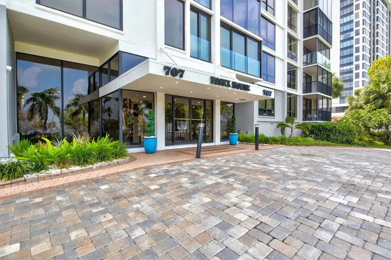 707 S Gulfstream Ave #906, FL
