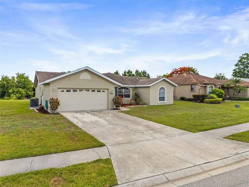 6404 68th Dr E, FL