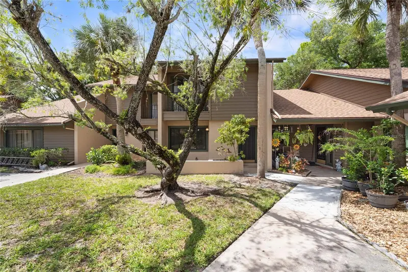 926 Sunridge Dr #F1, FL
