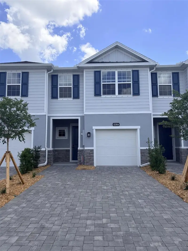 12314 Amber Creek Cir, FL