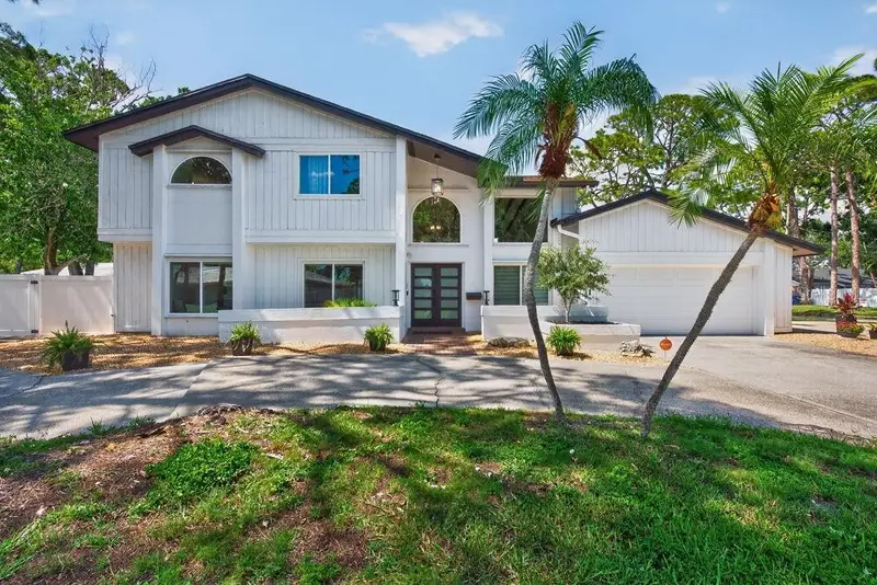 1461 87th Ave N, FL