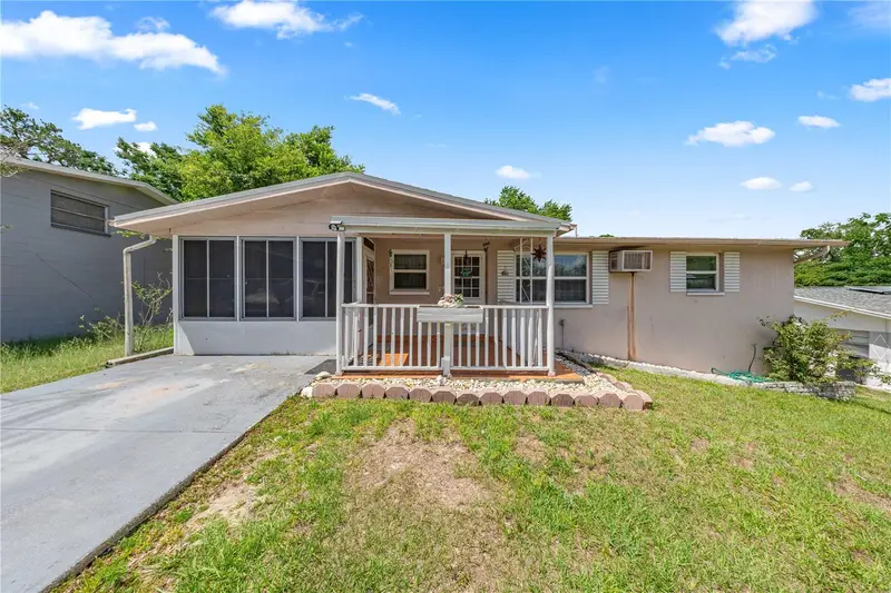 18 E Golden St, FL