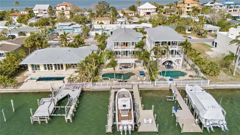 644 Boca Ciega Isle Dr, FL