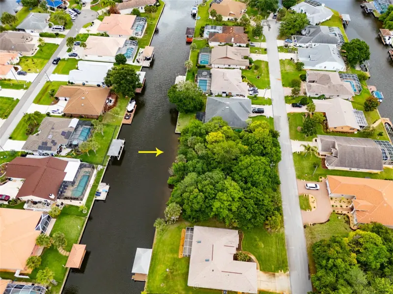 11 Commander Ct, FL