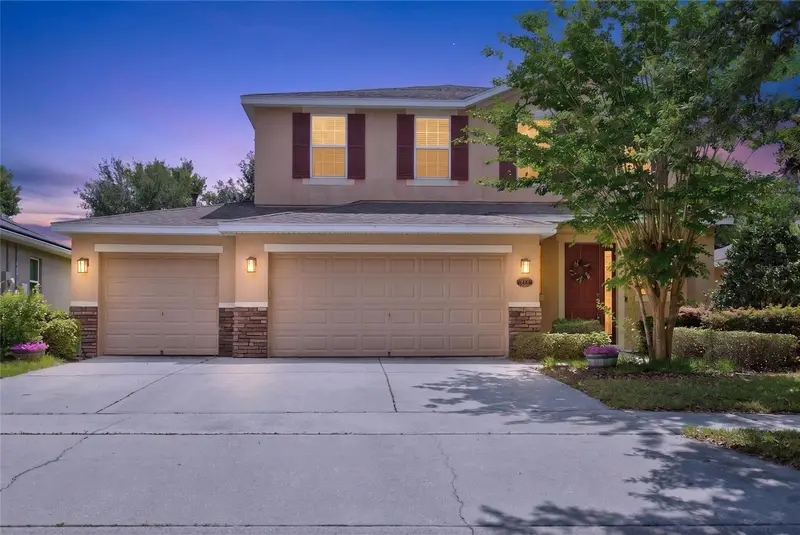 213 Victoria Trails Blvd, FL