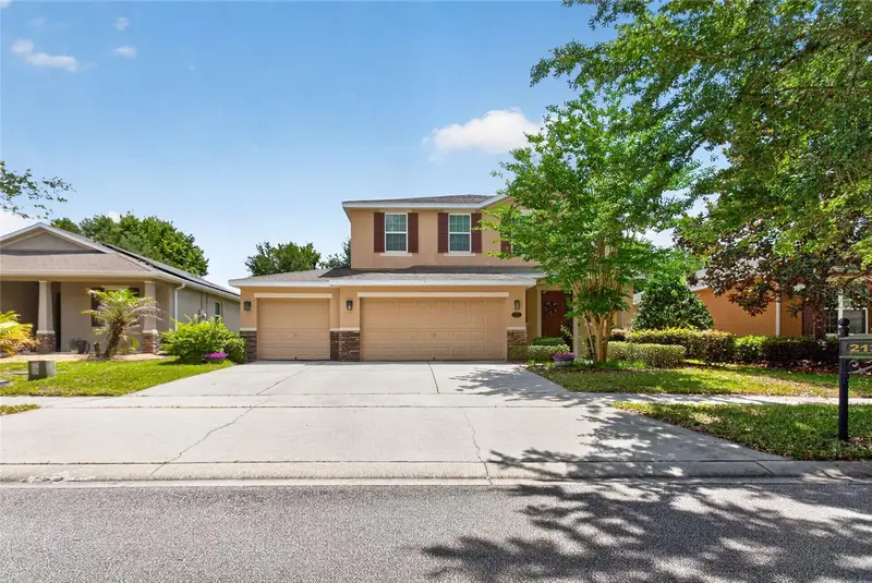 213 Victoria Trails Blvd, FL