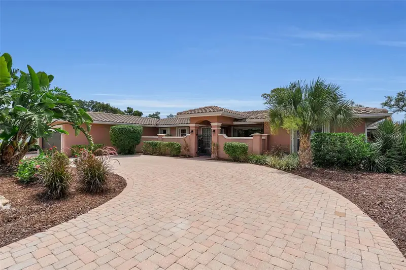 609 Laguna Dr, FL