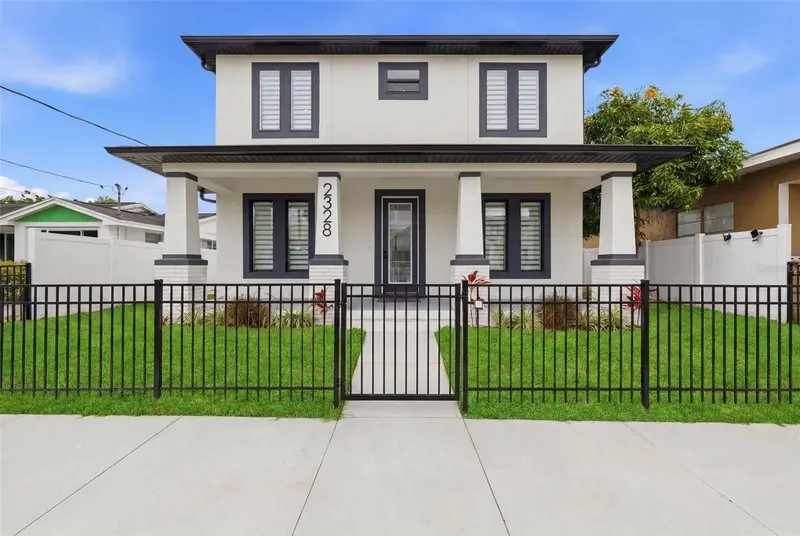 2328 W La Salle St, FL