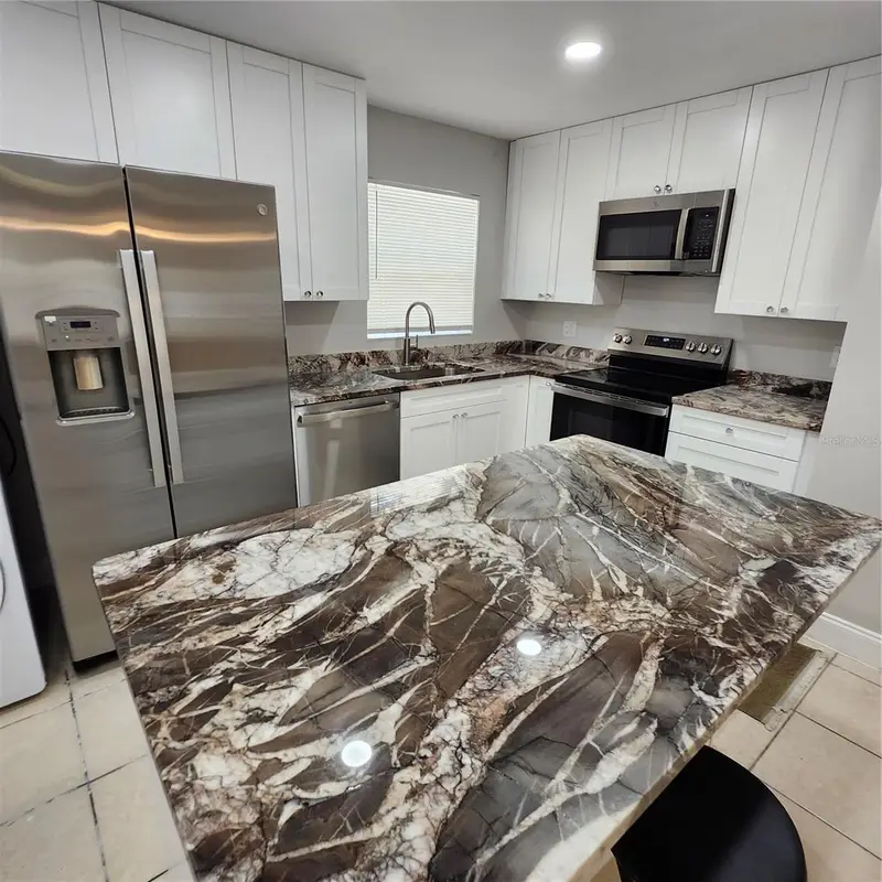 15406 Avalon Ave #3, FL