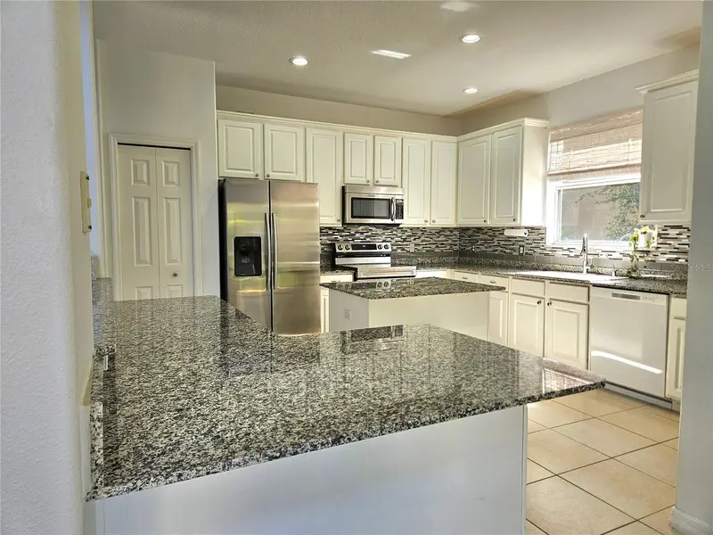 2307 Messenger Cir, FL