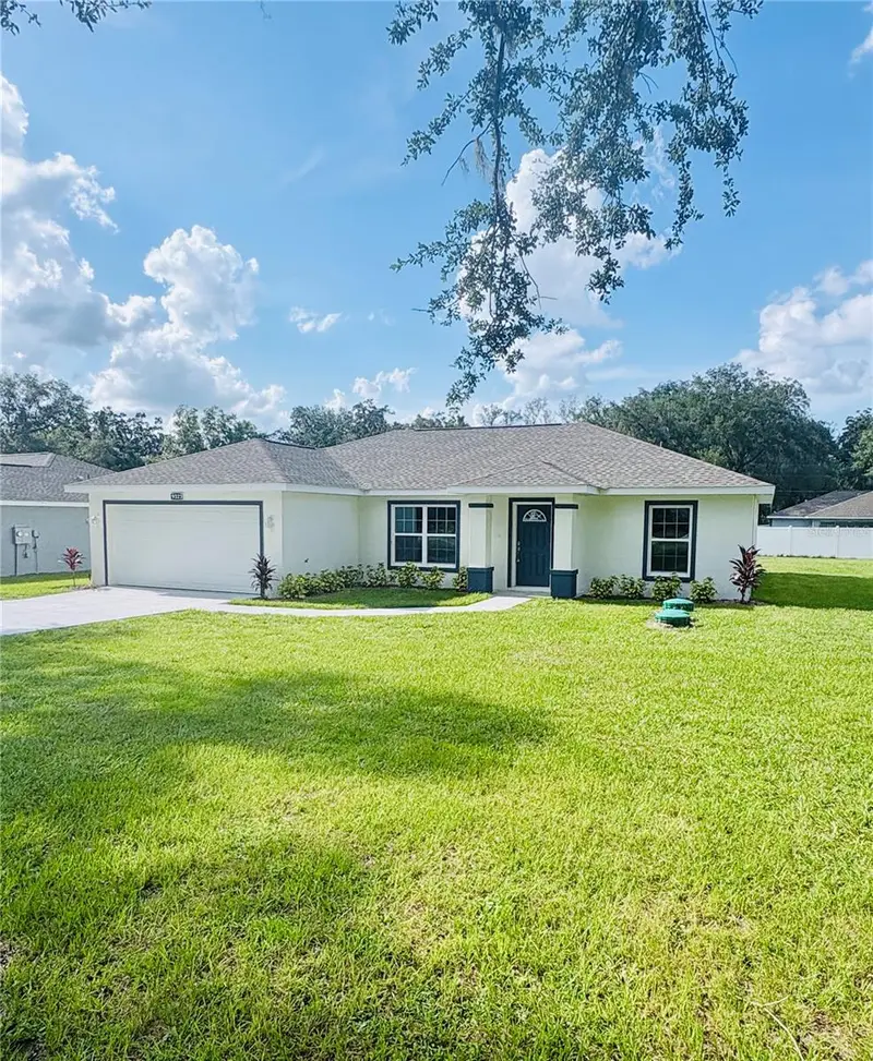 9323 Se Highway 42, FL