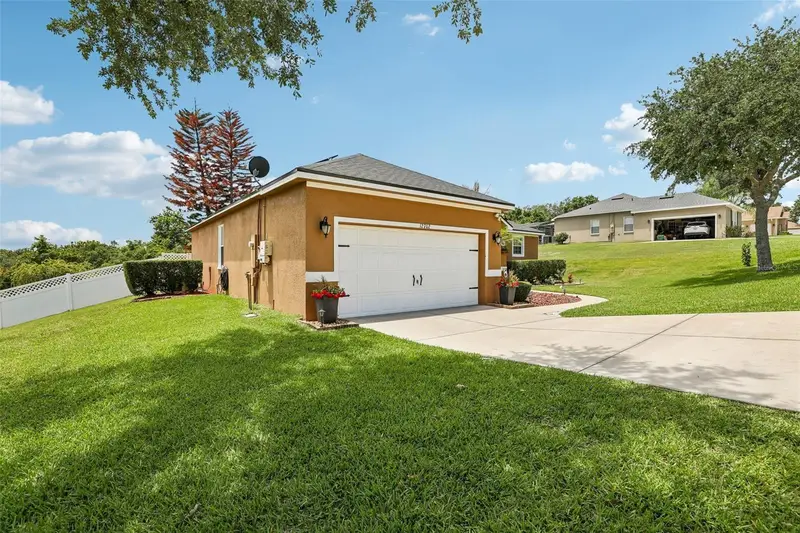 12702 Colonnade Cir, FL