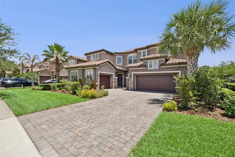 10819 Savona Way, FL