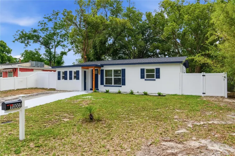 10003 N 24th St, FL