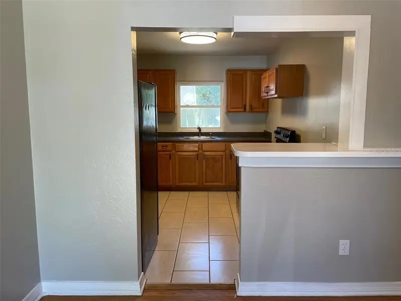 320 W Graves Ave, FL