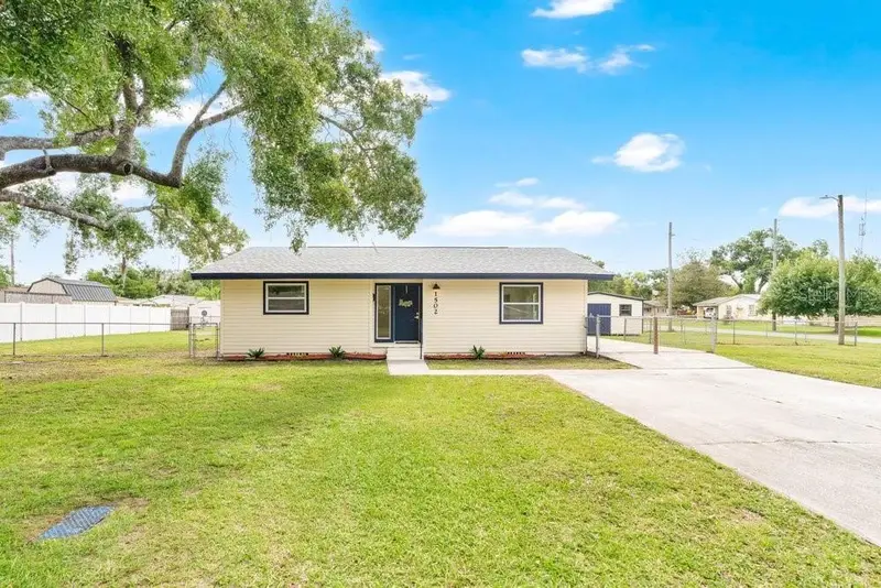 1502 N Bracewell Dr, FL