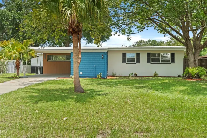 10221 N Fleetwood Dr, FL