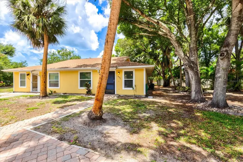 4631 Summerwind Dr #16, FL